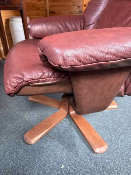 Photo of free Brown leather recliner (Ng22 0qa) #2