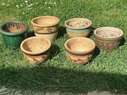 Photo of free 6 small flower pots (Maidstone ME17) #1