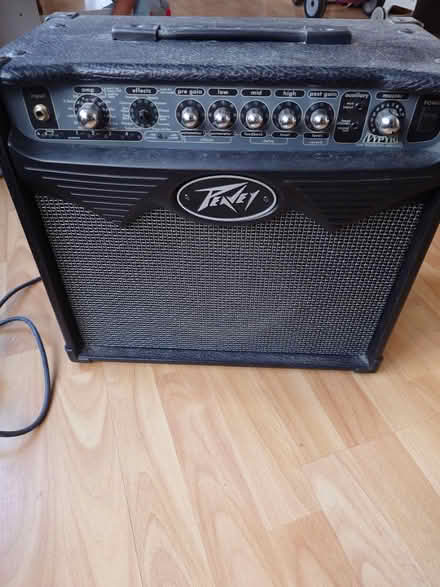 Photo of free Guitar Amp - Peavey Vypyr 15 (B10) #1