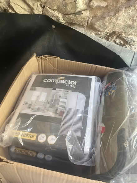 Photo of free Car boot, charity, the lot amount (Sy109la) #4