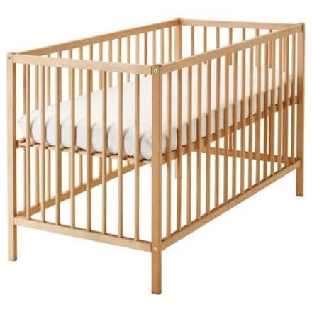 Photo of free Crib for babies / toddlers (N5 Highbury) #1