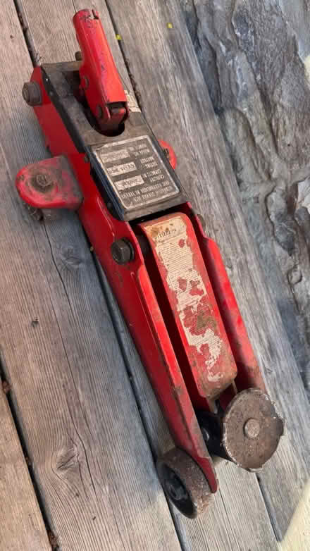 Photo of free Car jack 14” (Centretown) #1
