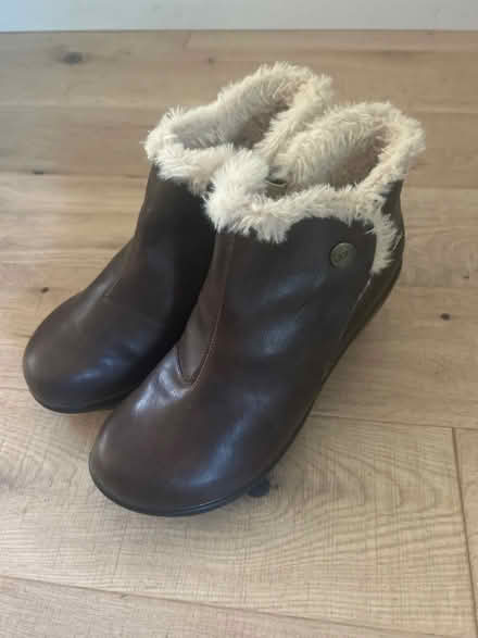 Photo of free Shoes size 8.5 (Los Gatos) #1