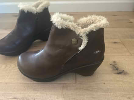 Photo of free Shoes size 8.5 (Los Gatos) #2