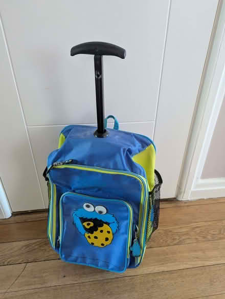 Photo of free Cookie Monster wheelie-case for child (Berkhamsted HP4) #2