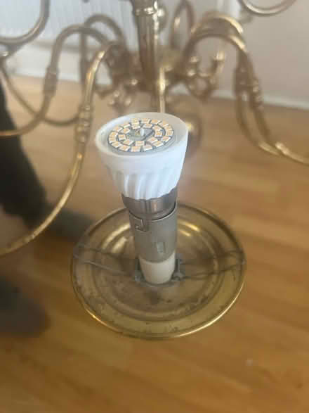 Photo of free Chandelier (Wandsworth SW18) #4