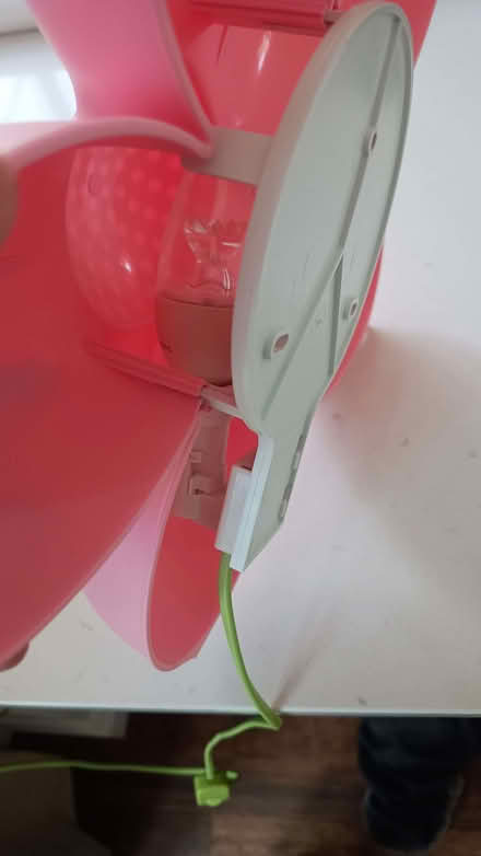 Photo of free IKEA wall mounted flower lamp (Stanford in the Vale SN7) #2