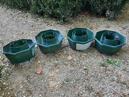 Photo of free 4 tomato growing pots (Tooting Bec/Balham) #1