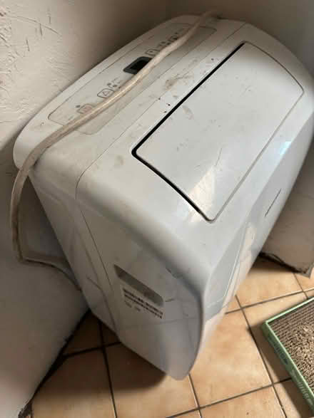 Photo of free Portable Air Conditioner (Lousiana and Zuni) #1