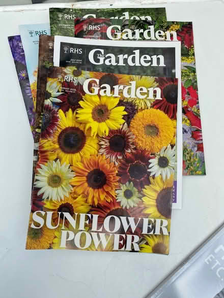 Photo of free RHS Garden magazines (Chalfont St Peter SL9) #1