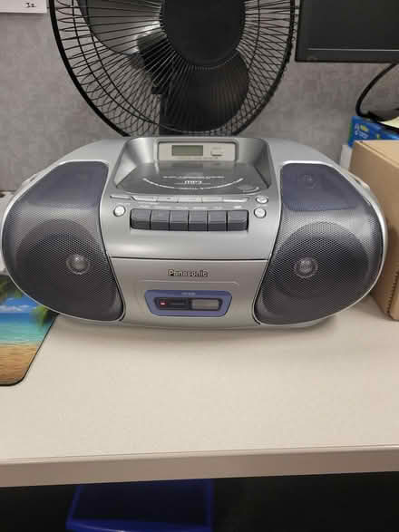 Photo of free CD player with radio (Edinburgh and Paisley) #1