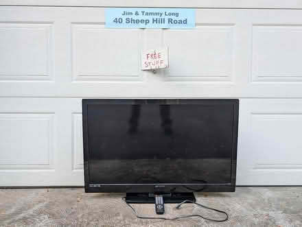 Photo of free 39" LCD TV Emerson LC391EM3 (40 Sheep Hill Rd, Fleetwood) #1