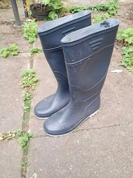 Photo of free Wellies , size 6 (Fulwood PR2) #1