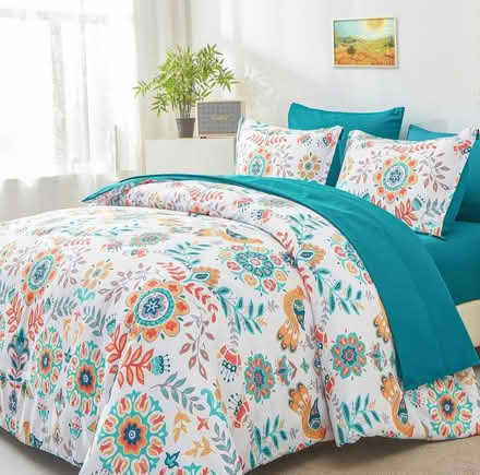 Photo of Queen Comforter or Duvet Cover (King st east kitchener) #1
