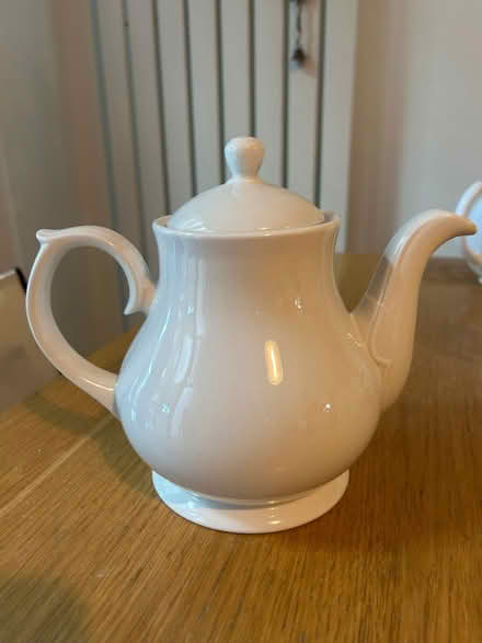 Photo of free 8 teapots - various (Yarnton OX5) #4