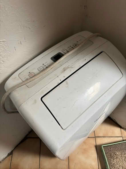 Photo of free Portable Air Conditioner (Lousiana and Zuni) #2