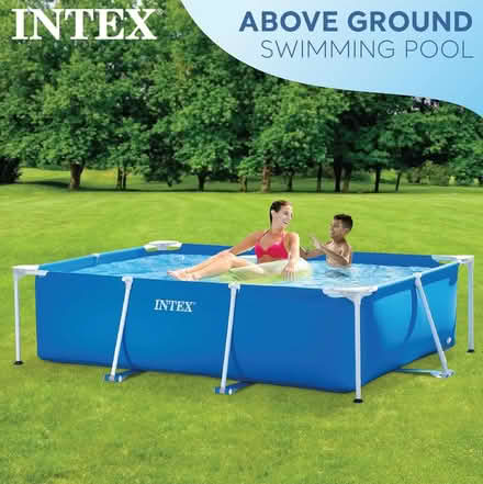 Photo of free Garden Pool- may have missing parts (Twickenham TW1) #2