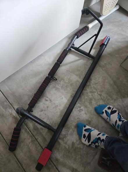 Photo of free Pull up bar (Capitol Hill) #2