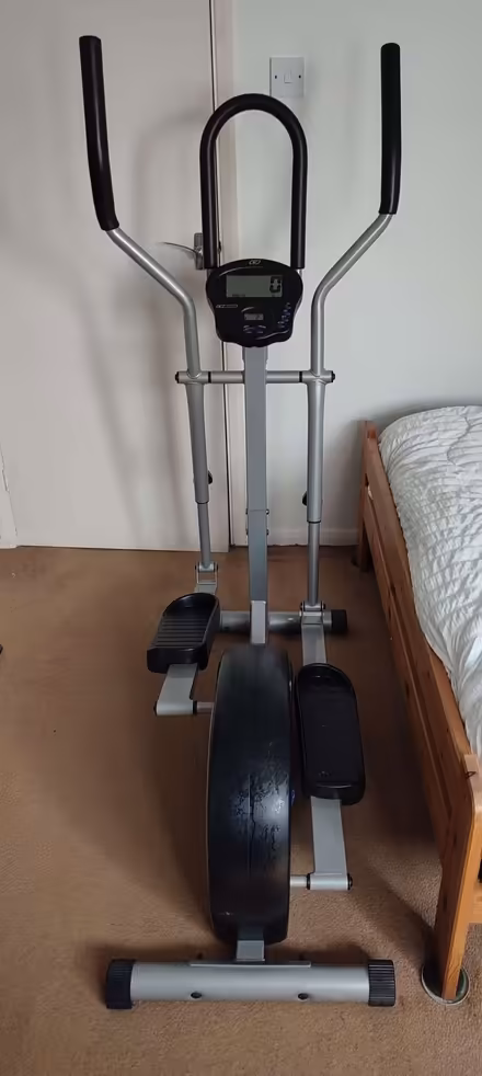 Photo of free Cross-trainer (Southcourt HP21) #1