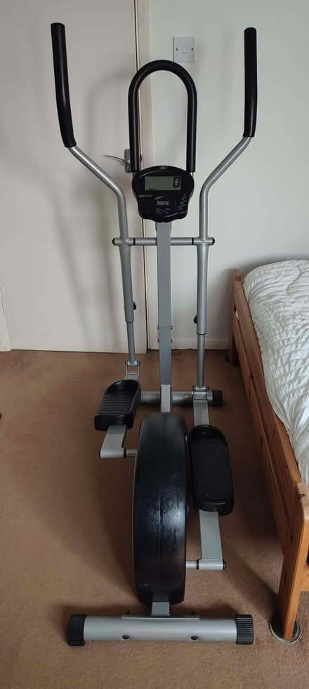 Photo of free Cross-trainer (Southcourt HP21) #1