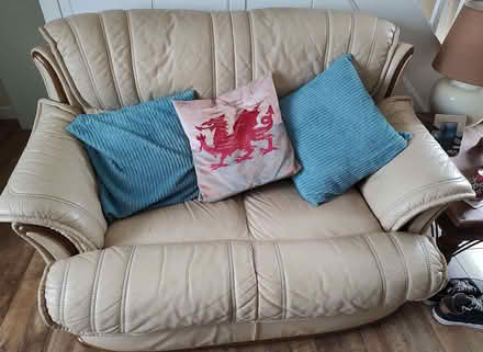 Photo of free Sofa (Pen-Y-coed LL34) #2