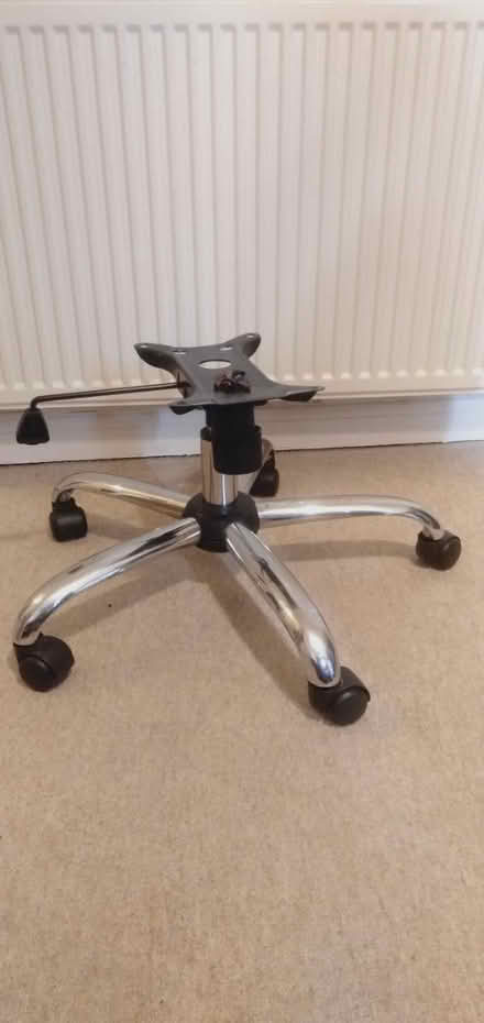 Photo of free Heavy duty office chair base&wheels (OX1 South Oxford) #1