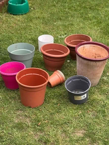 Photo of free Various garden pots (Brookwood GU24) #1