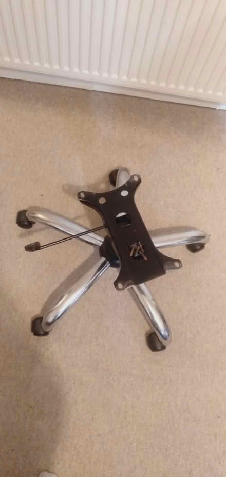 Photo of free Heavy duty office chair base&wheels (OX1 South Oxford) #2