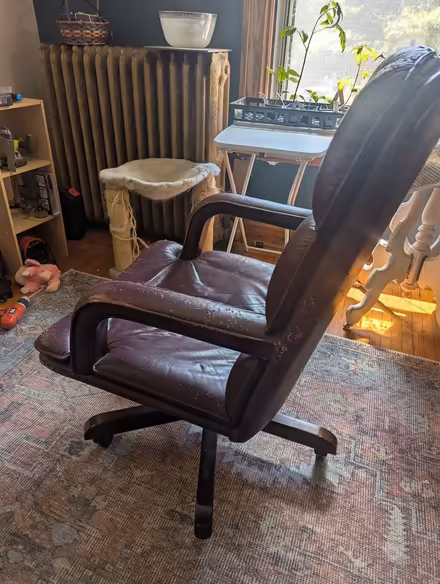 Photo of free Office chair, OWE, Toledo (Old West End, Toledo, OH) #1