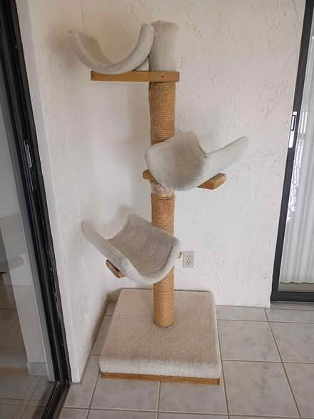 Photo of free Cat tree (Sunrise- near City Hall) #1