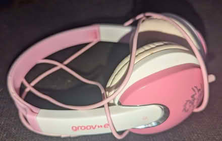 Photo of free Girls Groov e headphones (Clive Vale TN35) #1