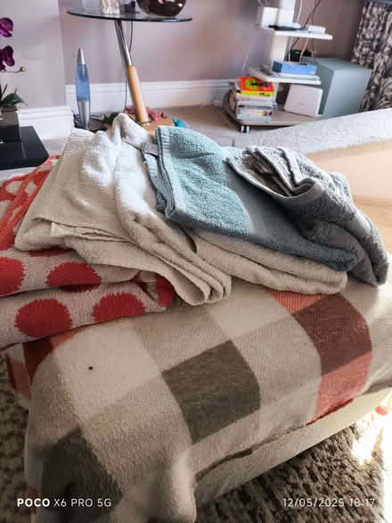 Photo of free Electric blanket and towels (Langside G43) #2