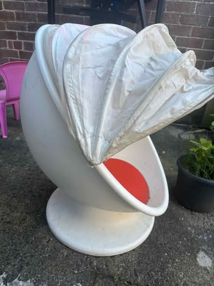 Photo of free IKEA kids spinning egg chair (Stranmillis, Belfast, BT9) #3