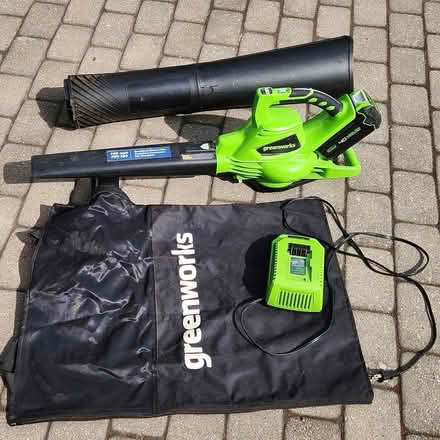 Photo of free Leaf Blower/vacuum (North end) #1