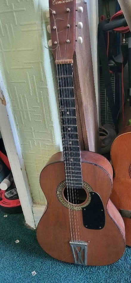 Photo of free Small guitars (Higher Croft BB2) #2