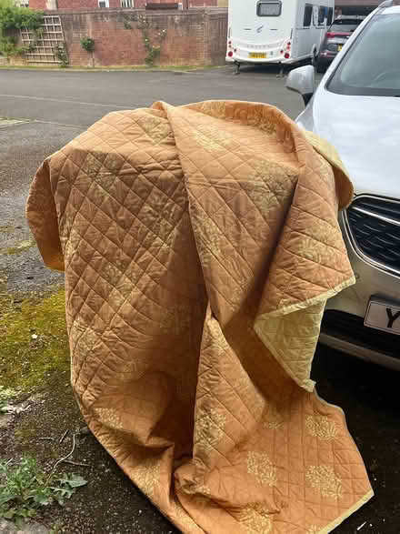 Photo of free Bed spread single (Dursley) #1