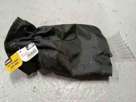 Photo of free Icescraper in a mitt (Wistaston CW2) #1