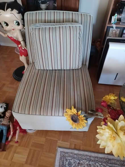 Photo of free Striped CHAIR (Carlingwood area) #1