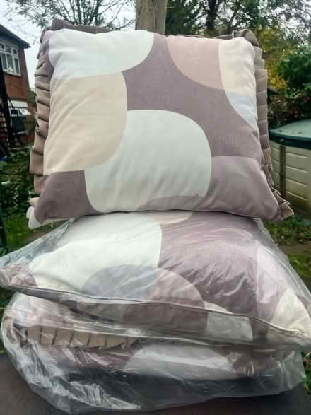 Photo of free 3 sofa pillows (Stanmore) #1