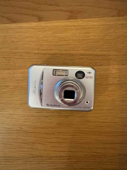 Photo of free Fujifilm digital camera A350 - may not work (Hook Heath GU21) #1