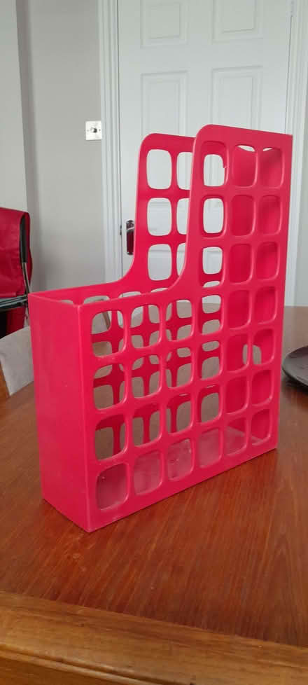 Photo of free Red plastic file holder (Whitegrove RG42) #1