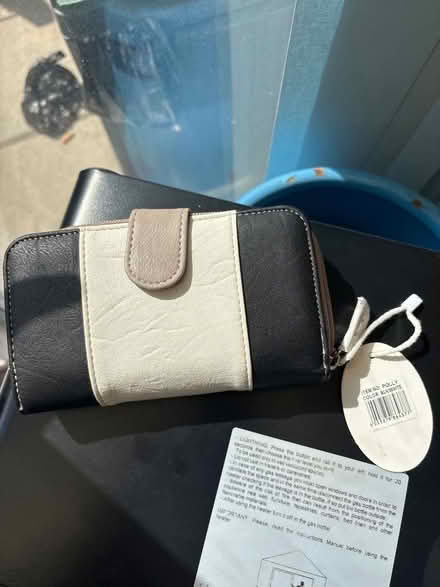 Photo of free new purse with tags (Brierlow Bar SK17) #1