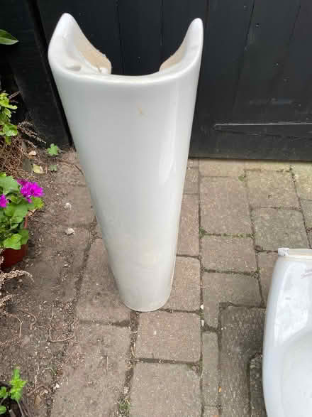 Photo of free Bathroom sink with pedestal (Weston SG4) #1
