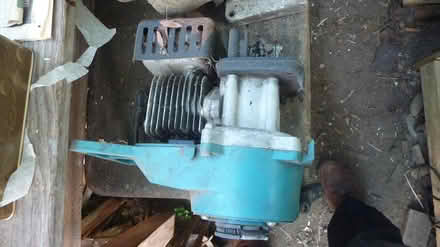 Photo of free Small petrol motor (Aylestone LE2) #1