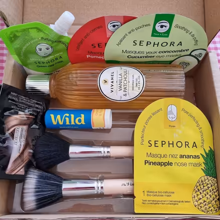 Photo of free New cosmetic selection (CB4 3) #1