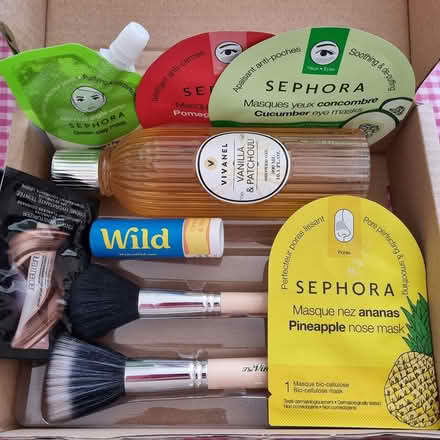 Photo of free New cosmetic selection (CB4 3) #1
