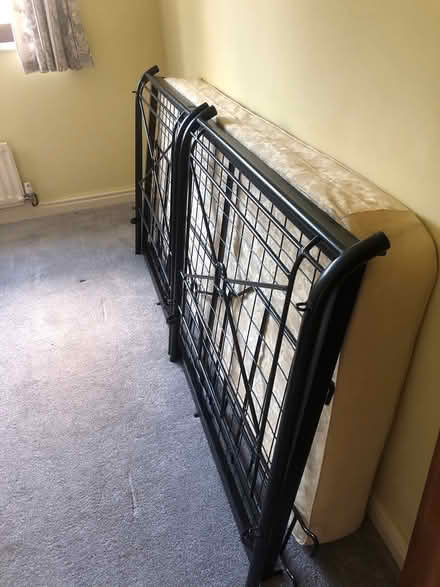Photo of free Day bed/ settee (Admaston telford) #1
