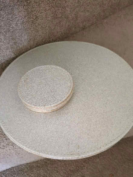 Photo of free Gold/silver placemat set (Ware SG12) #1