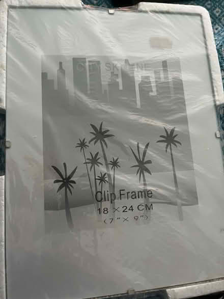 Photo of free Clip frame (Peachcroft OX14) #1