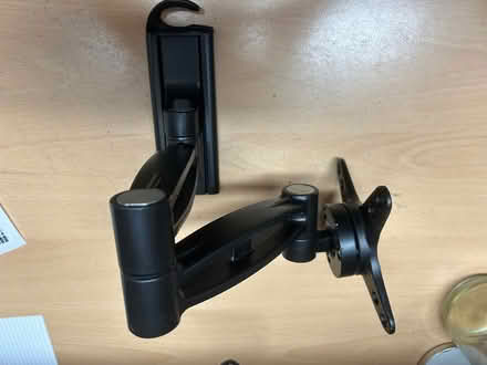 Photo of free Heavy duty TV wall mount (LL29) #1